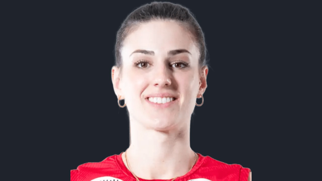 Maja Aleksić pozira za zvaničnu odbojkašku fotografiju