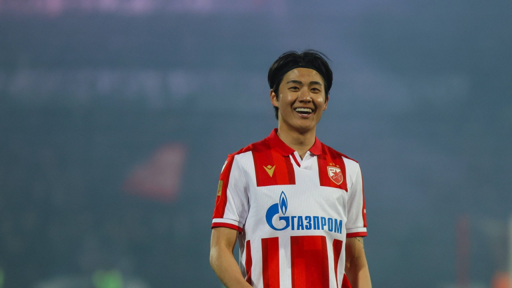Jungvu Seol u dresu Crvene zvezde